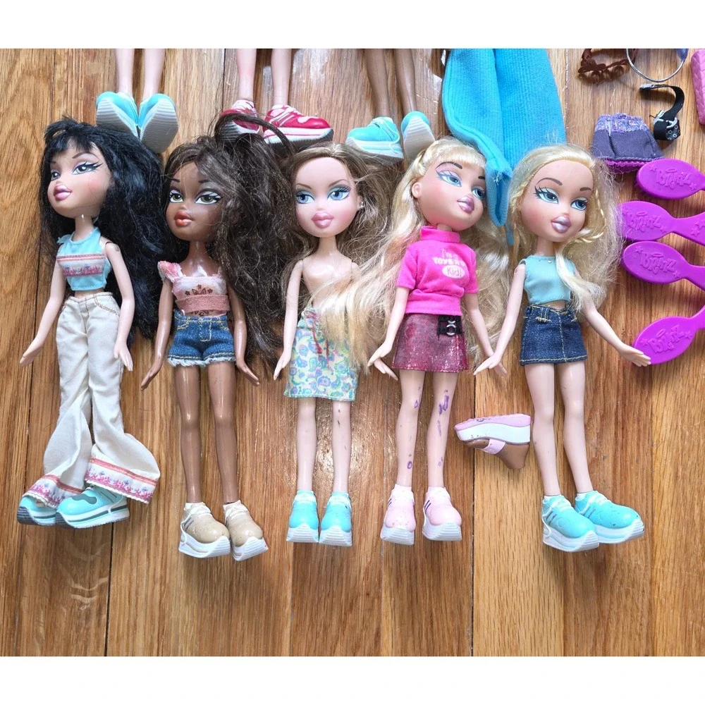 2001 Bratz Doll Lot 12 Dolls Clothes Access‎ Shoes Cloe Yasmin Sasha Jade Boyz